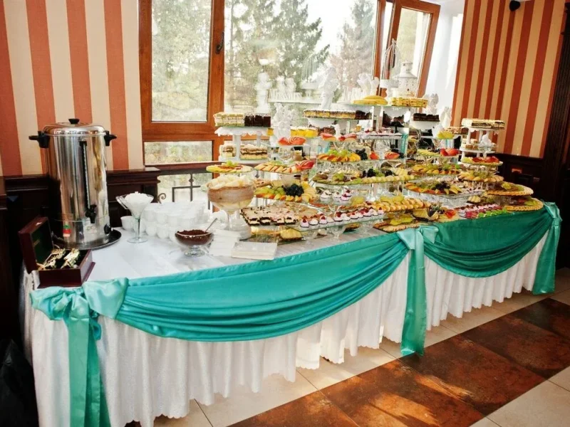 How Far in Advance to Book Catering for a Wedding?